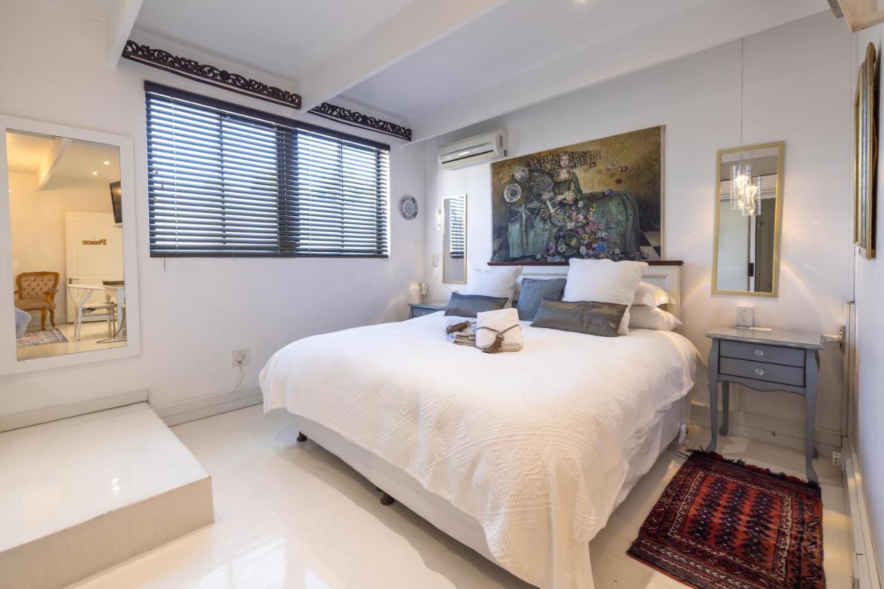 Cape Pillars Boutique Hotel Durbanville Esterno foto